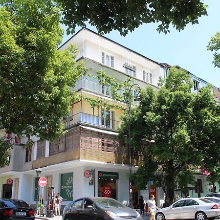 Oldbatumi Apartment Екстер'єр фото