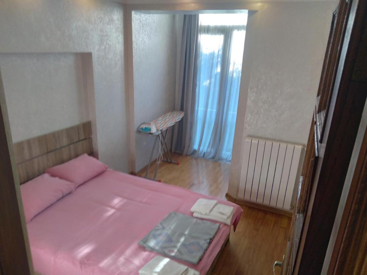 Oldbatumi Apartment Екстер'єр фото