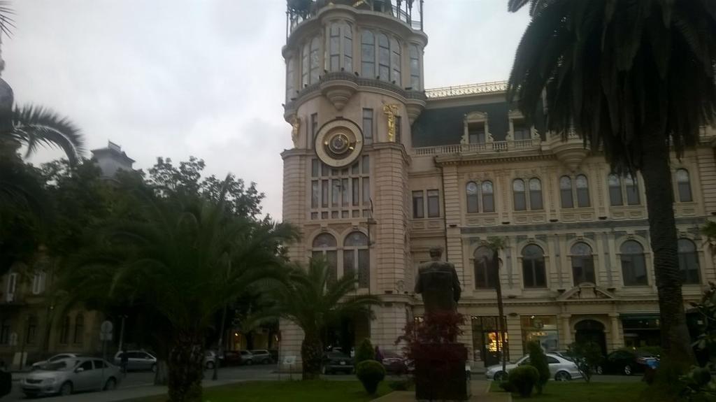 Oldbatumi Apartment Екстер'єр фото