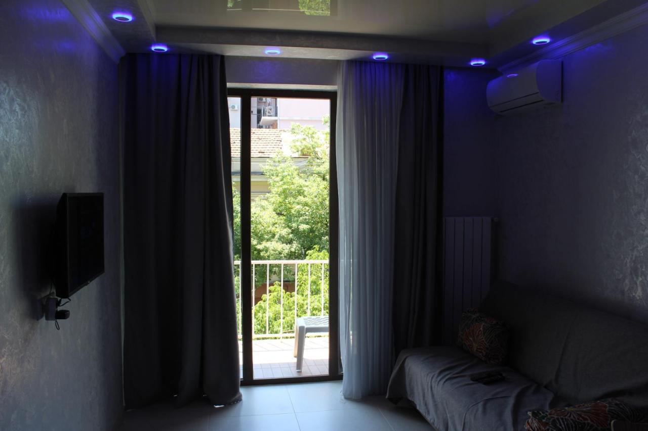 Oldbatumi Apartment Екстер'єр фото