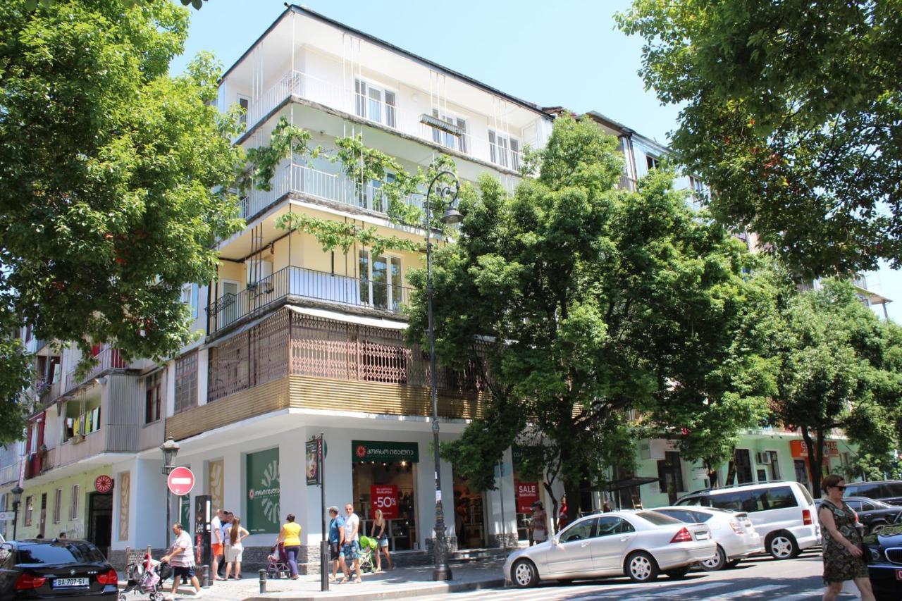 Oldbatumi Apartment Екстер'єр фото